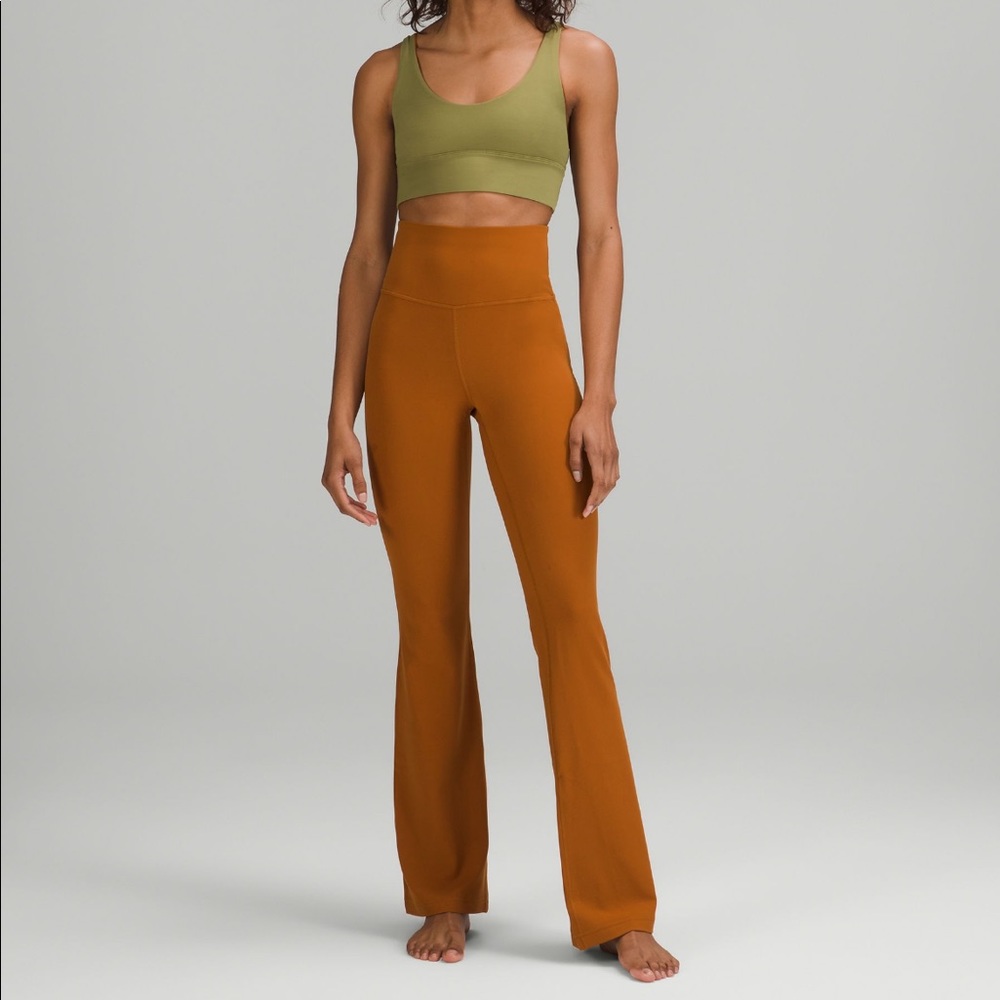 NWT Lululemon Athletica Groove SHR Flare Pant